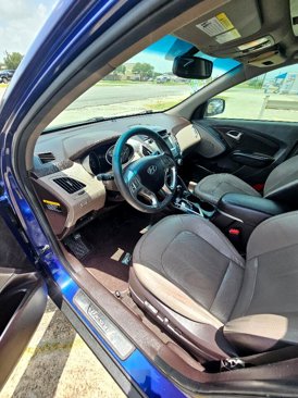 Used 2012 Hyundai Tucson Limited w/ Premium Pkg image 9