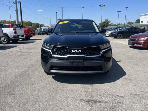 Used 2022 Kia Sorento LX image 2