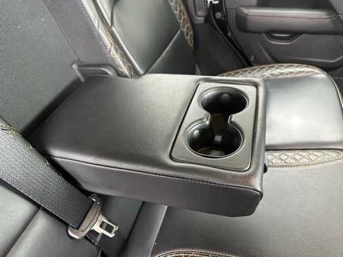 Used 2022 Jeep Wrangler Unlimited Sahara image 34