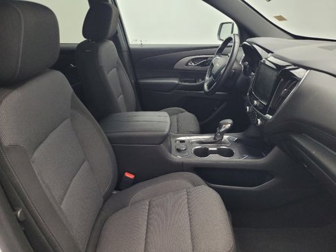 Used 2022 Chevrolet Traverse LT image 21