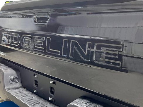New 2026 Honda Ridgeline Black Edition image 9