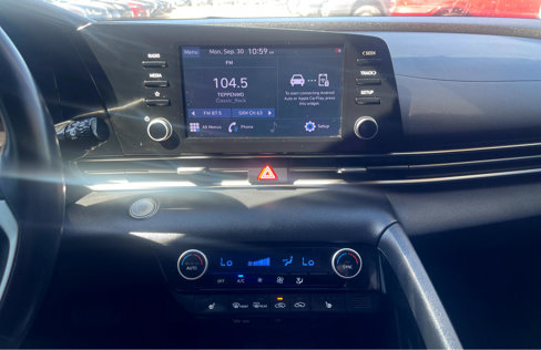 Used 2021 Hyundai Elantra SEL w/ Convenience + Premium Package image 18
