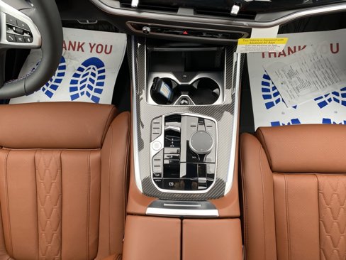 New 2026 BMW X7 M60i w/ Climate Comfort Package image 13