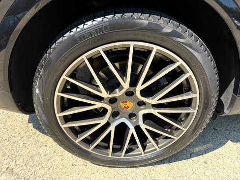 Used 2019 Porsche Cayenne image 13