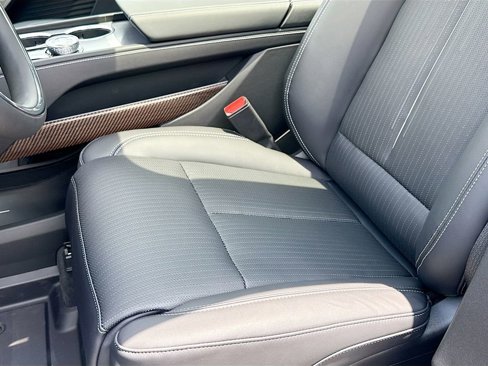 New 2026 Cadillac Vistiq Luxury image 20