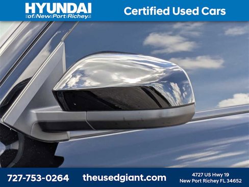 Used 2025 Toyota Tacoma Limited image 11