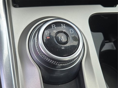 Used 2020 Ford Explorer XLT w/ Equipment Group 202A image 17