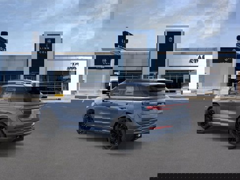 New 2025 Lincoln Corsair AWD w/ Equipment Group 101A image 4