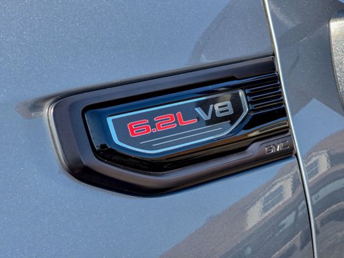 Used 2024 GMC Sierra 1500 AT4X image 11