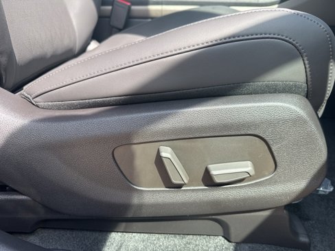 New 2026 Kia Carnival EX image 19