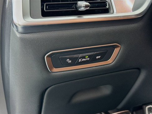 New 2026 BMW X7 M60i w/ Executive Package image 14