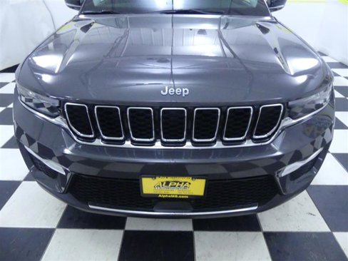 Used 2024 Jeep Grand Cherokee Limited 4xe image 34