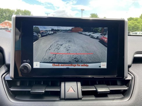 Used 2024 Toyota RAV4 LE image 18
