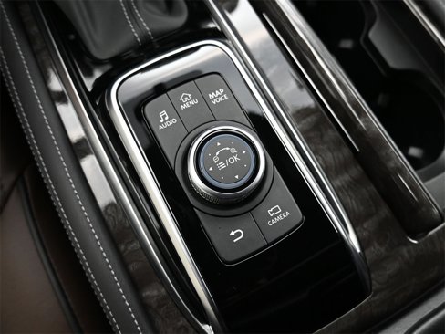 Used 2024 Nissan Armada Platinum w/ Captain's Chairs Package image 17