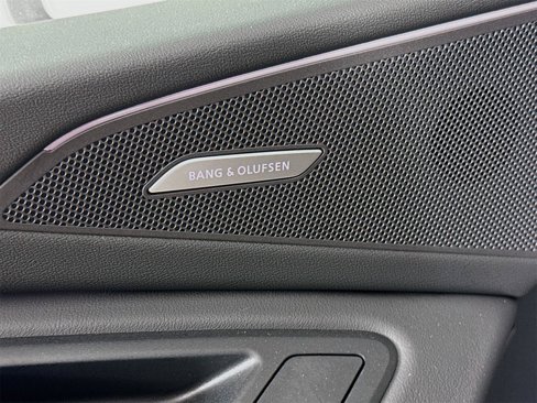 New 2025 Audi Q6 e-tron Premium Plus image 18