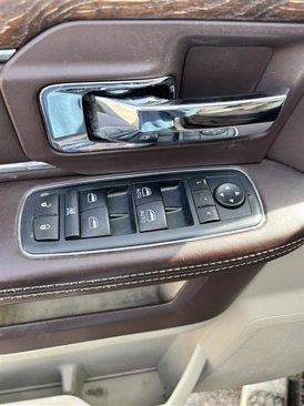 Used 2016 RAM 3500 Laramie Longhorn image 13