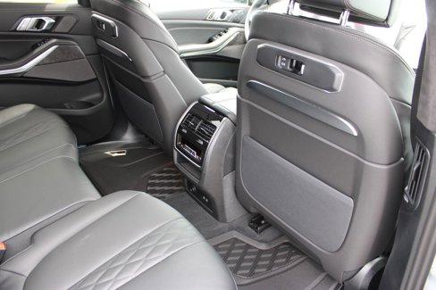 New 2026 BMW X7 M60i image 50