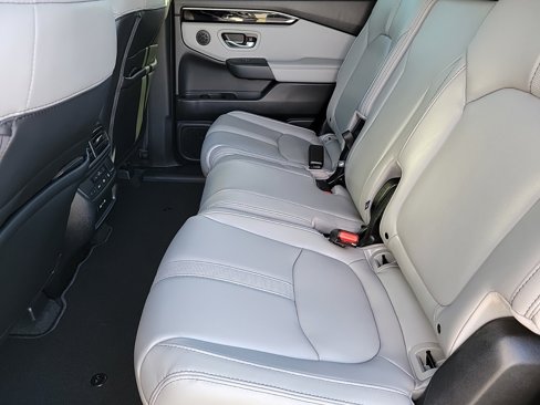 New 2025 Honda Pilot Touring image 18