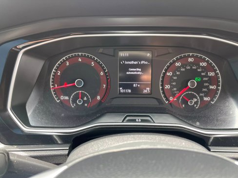 Used 2019 Volkswagen Jetta R-Line image 10
