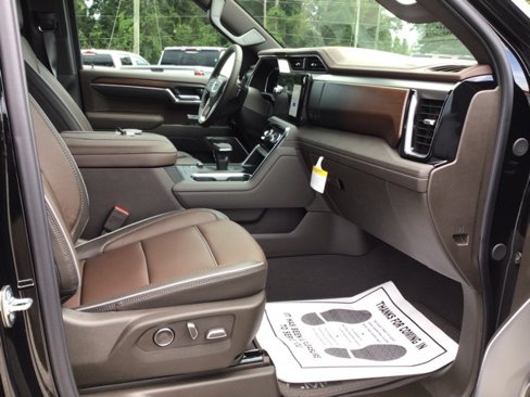 New 2025 GMC Sierra 1500 Denali w/ Denali Reserve Package image 32