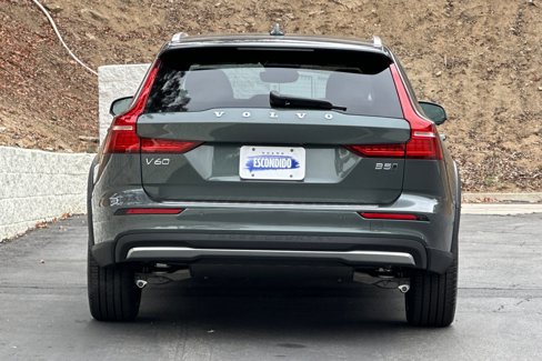 New 2026 Volvo V60 B5 Cross Country Ultra w/ Climate Package image 6