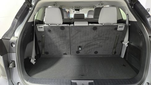 Used 2023 Toyota Highlander LE image 35
