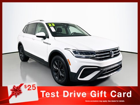 Used 2023 Volkswagen Tiguan SE image 1