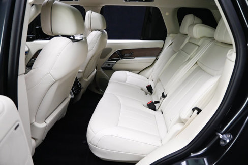 Used 2023 Land Rover Range Rover SE image 11