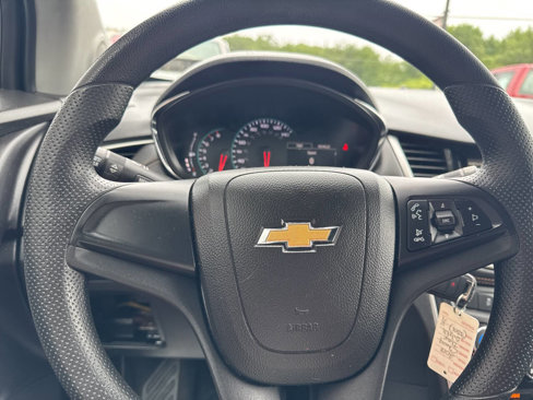 Used 2018 Chevrolet Trax LS image 37