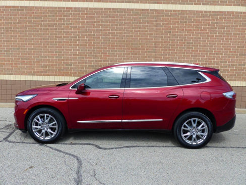 Used 2024 Buick Enclave Essence w/ Sound and Sites Package image 6