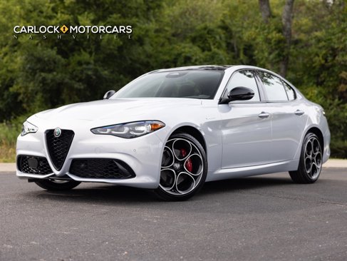 New 2025 Alfa Romeo Giulia AWD image 1