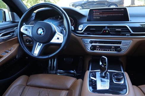 Used 2020 BMW 750i xDrive image 30