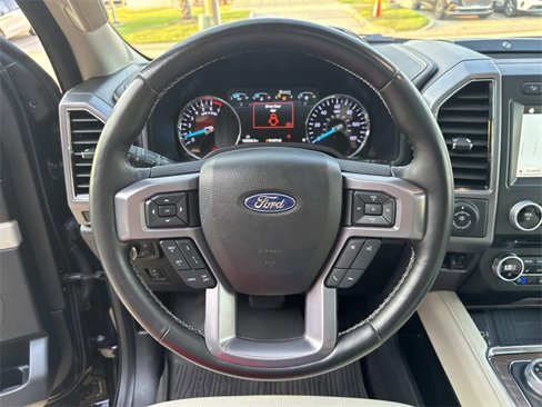 Used 2018 Ford Expedition Platinum image 22