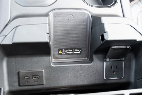 Used 2023 GMC Sierra 1500 AT4 w/ AT4 Premium Package image 9