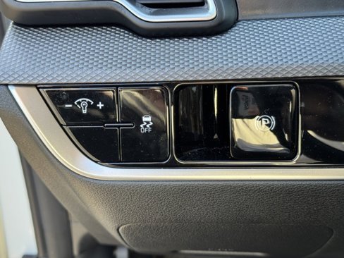 New 2025 Kia Sportage LX image 21