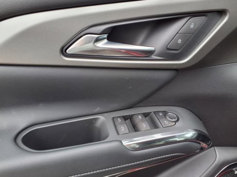 New 2025 Chevrolet Traverse LT w/ Enhanced Driving Package image 10