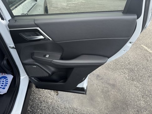 New 2025 Mitsubishi Outlander AWD image 30