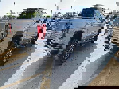 Used 2025 GMC Sierra 1500 AT4 w/ AT4 Premium Package image 4