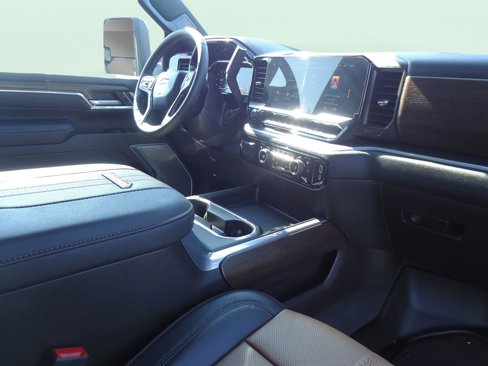Used 2025 Chevrolet Silverado 2500 High Country image 32
