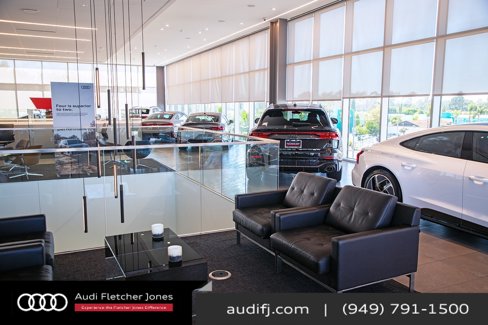 New 2025 Audi Q8 Premium Plus image 15