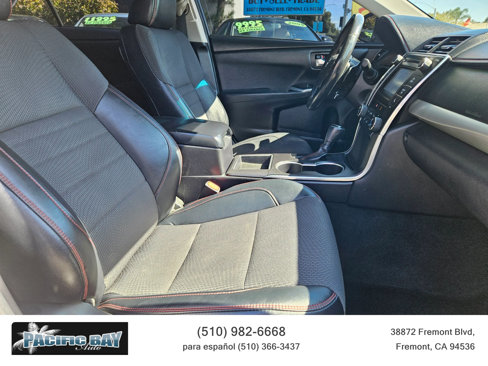 Used 2017 Toyota Camry SE image 17