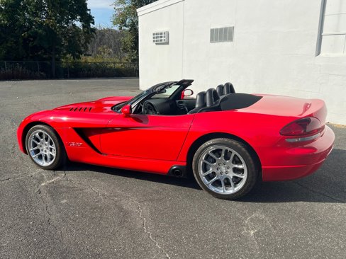 Used 2003 Dodge Viper SRT-10 image 4