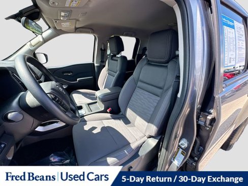 Used 2024 Nissan Frontier SV image 20