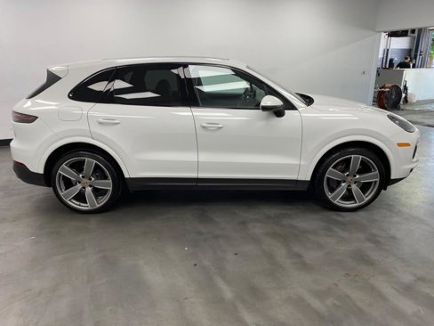 Used 2021 Porsche Cayenne image 7