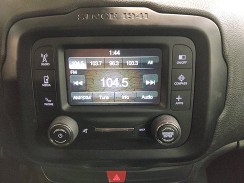 Used 2017 Jeep Renegade Altitude image 25