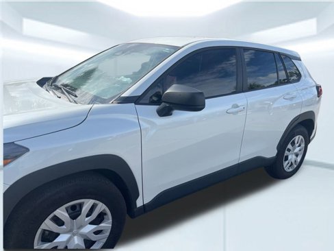 Used 2024 Toyota Corolla Cross L image 6