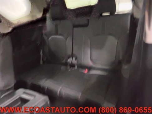 Used 2025 Honda Pilot Touring image 14