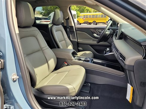 New 2026 Lincoln Corsair Premiere image 10