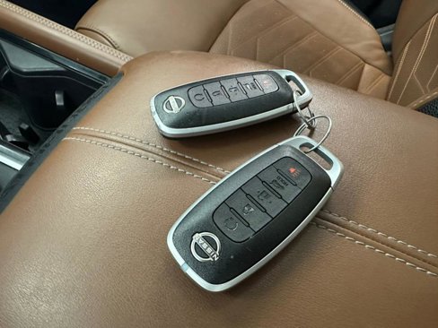 Used 2023 Nissan Pathfinder Platinum w/ Black Appearance Package image 59