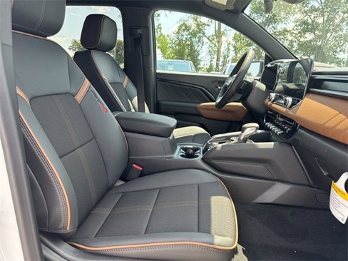 New 2025 GMC Canyon AT4 image 24